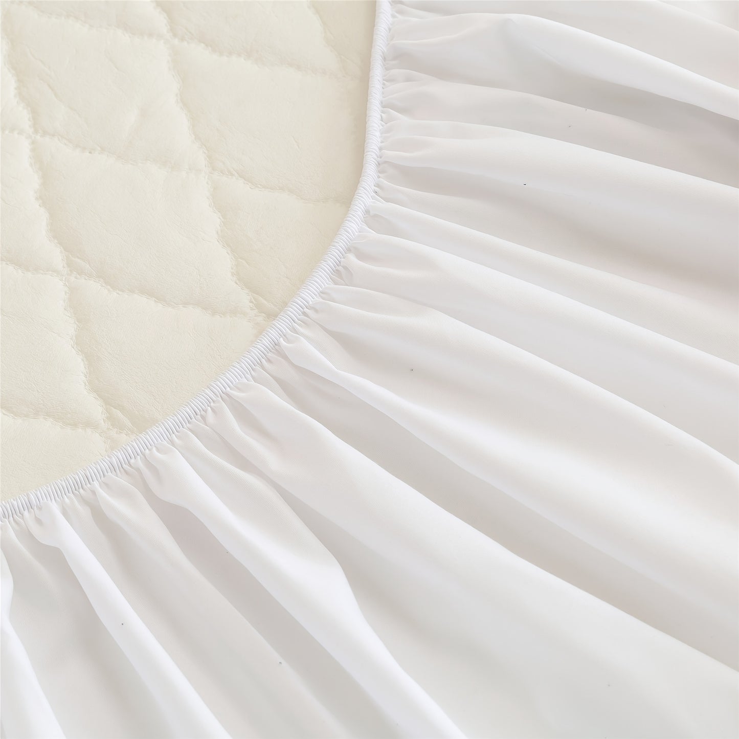 Coprimaterasso impermeabile 1 pezzo lavabile in lavatrice, con design trapuntato a tinta unita e tasche profonde (morbidissimo e confortevole). Può essere utilizzato come lenzuolo singolo.