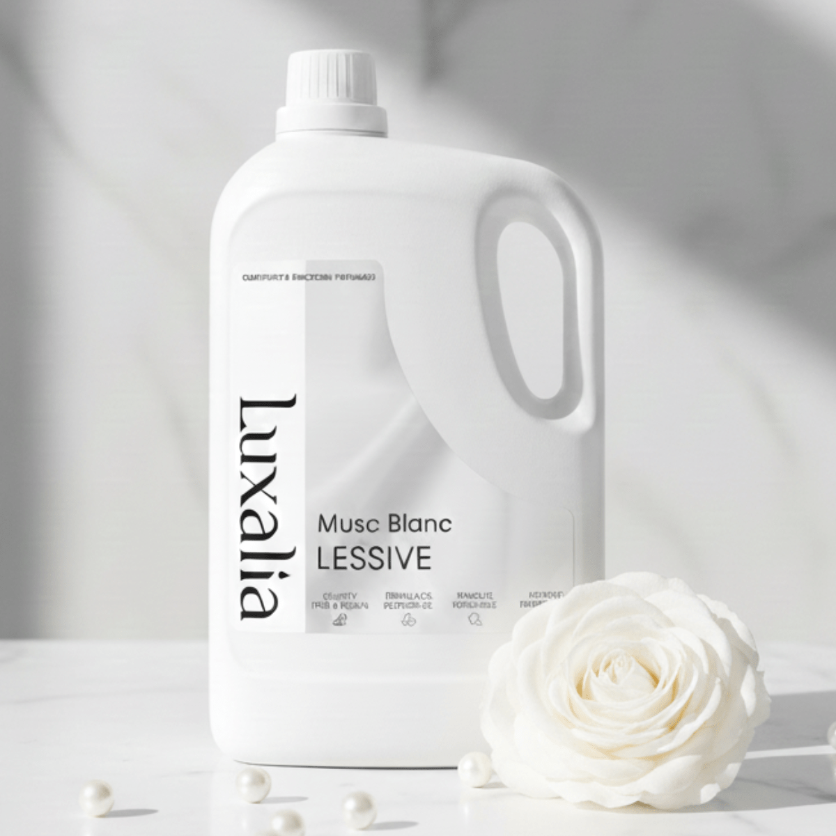 Detergente per bucato White Musk - Formato XXL 5 Litri - Fino a 200 Lavaggi - Senza Pittogrammi e Senza Conservanti MIT / BIT / CMIT - Efficace in Lavaggio a Freddo e a Ciclo Breve - White Musk - LUXALIA