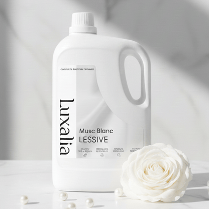 Detergente per bucato White Musk - Formato XXL 5 Litri - Fino a 200 Lavaggi - Senza Pittogrammi e Senza Conservanti MIT / BIT / CMIT - Efficace in Lavaggio a Freddo e a Ciclo Breve - White Musk - LUXALIA