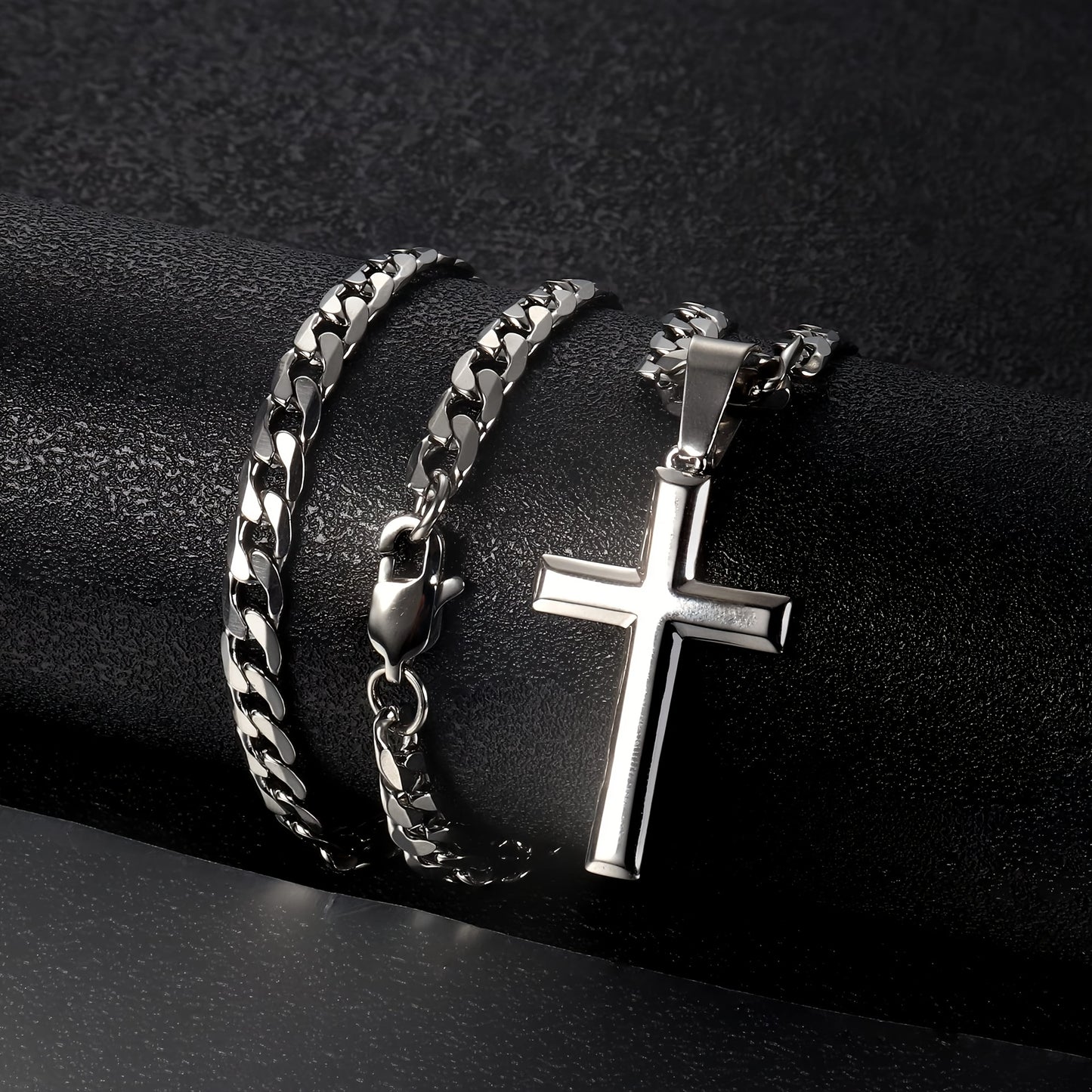 Magazzino Locale, Collana con Ciondolo in Argento 925 per Uomo, Catena Cubana da 5 mm con Croce Raffinata, Peso Totale del Prodotto (25.29G). Stile Street Party alla Moda, Regalo per Uomo, Regalo per la Festa del Papà, Regalo per il Partner, con Confezion