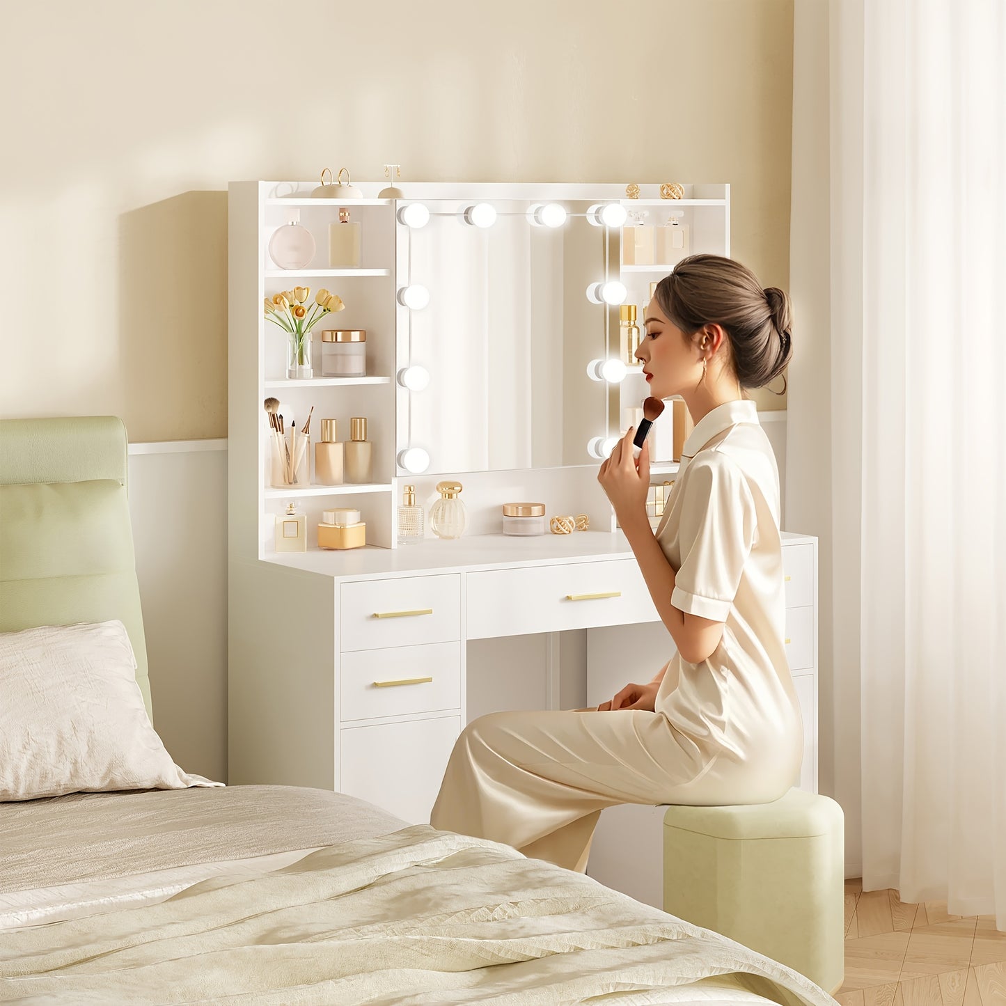 Tavolo da trucco con specchio, dotato di 10 luci LED, luminosità regolabile, 5 cassetti, 2 armadietti e 9 ripiani aperti, inclusi ripiani a scomparsa, adatto per la camera da letto, misura 40 × 108 × 144 cm, in bianco