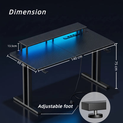 Scrivania Gaming RGB LED con Prese Elettriche e Supporto per Monitor, Postazione Ergonomica per Computer, Ampio Piano in Fibra di Carbonio per Ufficio Domestico con Portabicchieri e Gancio per Cuffie, Nero