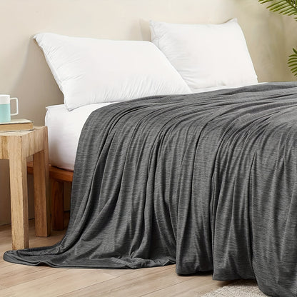 1pz Coperta Auto-Raffreddante Arc-Chill Q-Max 0.5, Doppio Lato Sottile per l'Estate 2-in-1, 100% Poliestere e Nylon, Nero con Motivo Nuvola, 130x170cm, 150x200cm, 200x220cm, Lavabile in Lavatrice, Multifunzione per Persone, Giovani, Copriletto, Coperta Mo