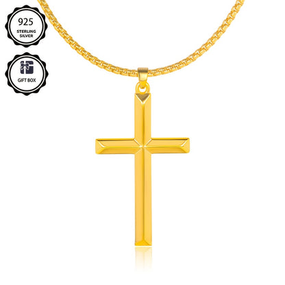Questo elegante e raffinato collana con ciondolo da uomo è realizzata in argento 925 e placcata in oro 18 carati. Include una catena a scatola e un ciondolo a croce tridimensionale.