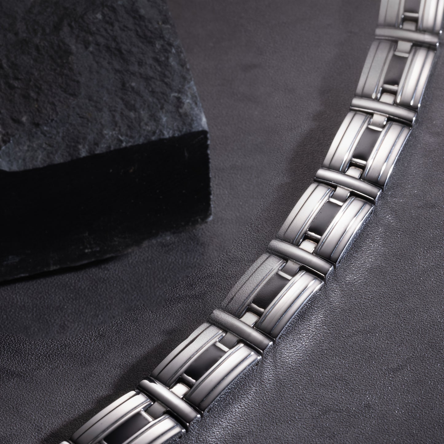 Braccialetto da Uomo in Acciaio Inossidabile 316L con 20 Magneti Potenti (3500 Gauss), Bracciale Magnetico per Polsi, Regolabile con Perline, Include Strumento di Smontaggio e Scatola Regalo Elegante