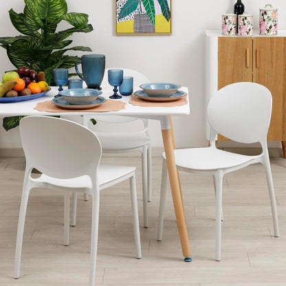 Baroni Home Set 4 Sedie in Plastica Bianca – Sedie Impilabili, Pronte all’Uso Senza Montaggio, Facili da Pulire, con Piedini Antiscivolo per Maggiore Stabilità – Ideali per Cucina, Soggiorno, Sala da Pranzo, Giardino, Terrazzo o Balcone – Sedute Comode e