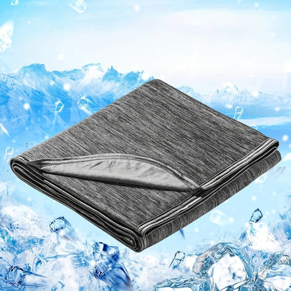 1pz Coperta Auto-Raffreddante Arc-Chill Q-Max 0.5, Doppio Lato Sottile per l'Estate 2-in-1, 100% Poliestere e Nylon, Nero con Motivo Nuvola, 130x170cm, 150x200cm, 200x220cm, Lavabile in Lavatrice, Multifunzione per Persone, Giovani, Copriletto, Coperta Mo