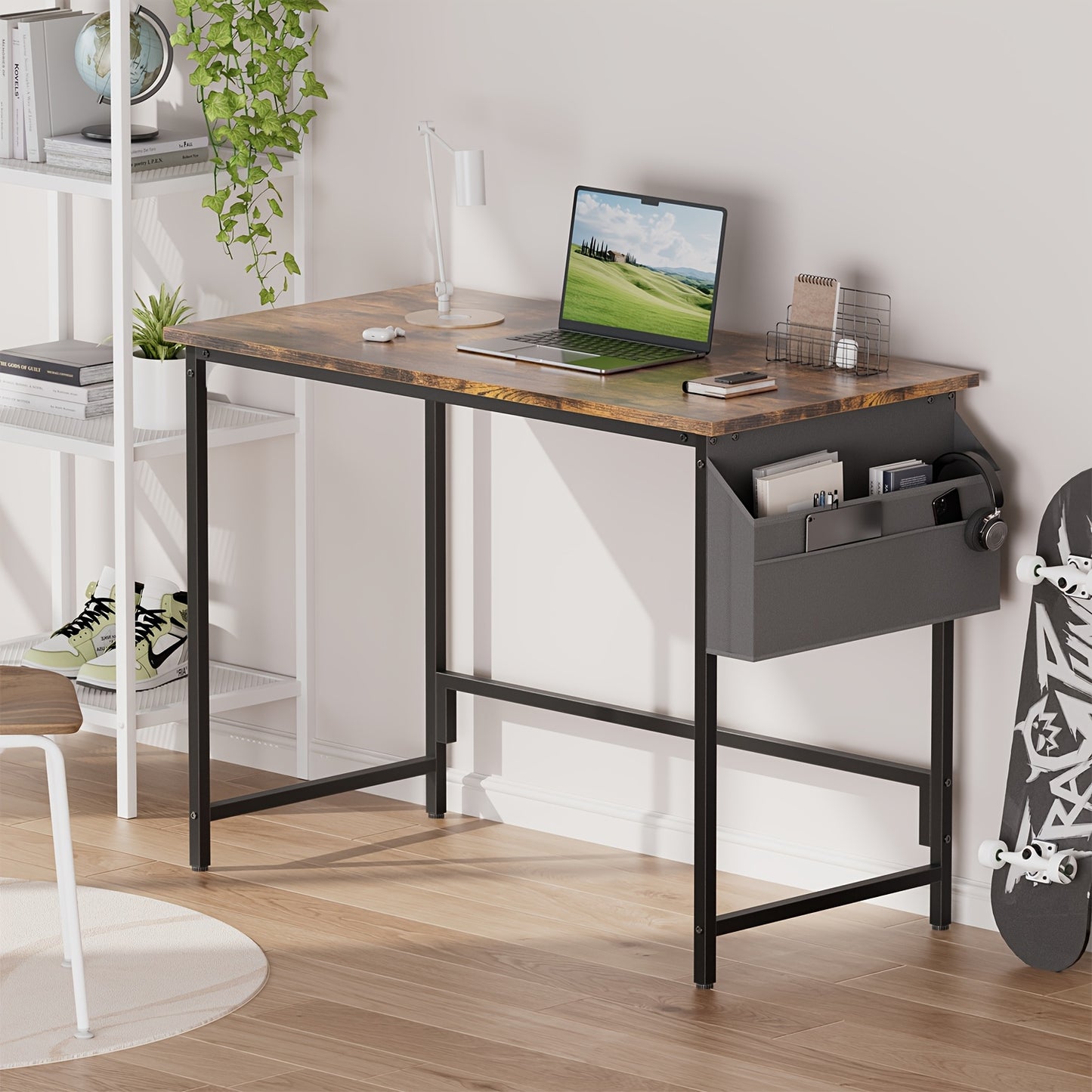 Scrivania per computer da 32/40 pollici con borsa portaoggetti, scrivania salvaspazio per ufficio domestico, tavolo da studio e scrittura moderno con piedini regolabili, scrivania per computer compatta per casa, ufficio