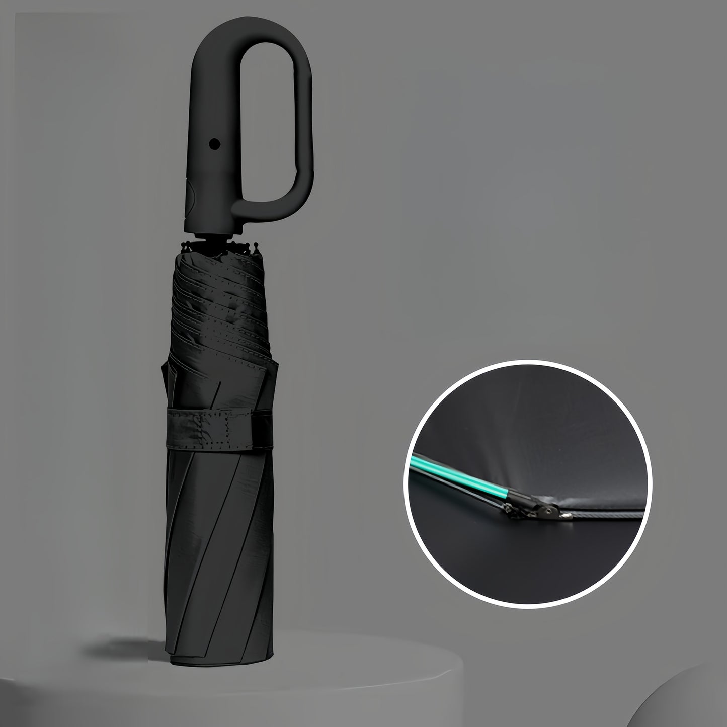 Ombrello pieghevole automatico con fibbia ad anello rotante, design elegante con rinforzo in fibra di vetro per resistenza al vento, in tessuto di alta qualità e con manico per una facile apertura con una sola mano. Il suo stile minimalista lo rende un re