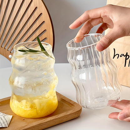 Magazzino Locale, Set di 6 Bicchieri a Strisce a Forma di Nuvola, Include 6 Cannucce, 530 ml/18 oz, Adatto per Bevande Calde/Fredde, Succo, Latte, Acqua, Gelato, Cocktail, Perfetto per Feste, Realizzato in Vetro Borosilicato, Lavabile in Lavastoviglie