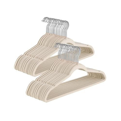 Baroni Home Grucce in Velluto Salvaspazio 44,5 cm – Appendiabiti Antiscivolo con Gancio in Oro o Argento – Design Elegante e Ultra Sottile, Ideali per Vestiti, Camicie, Cappotti – Alta Capacità di Carico – Set da 20 o 50 Pezzi per Organizzare al Meglio il