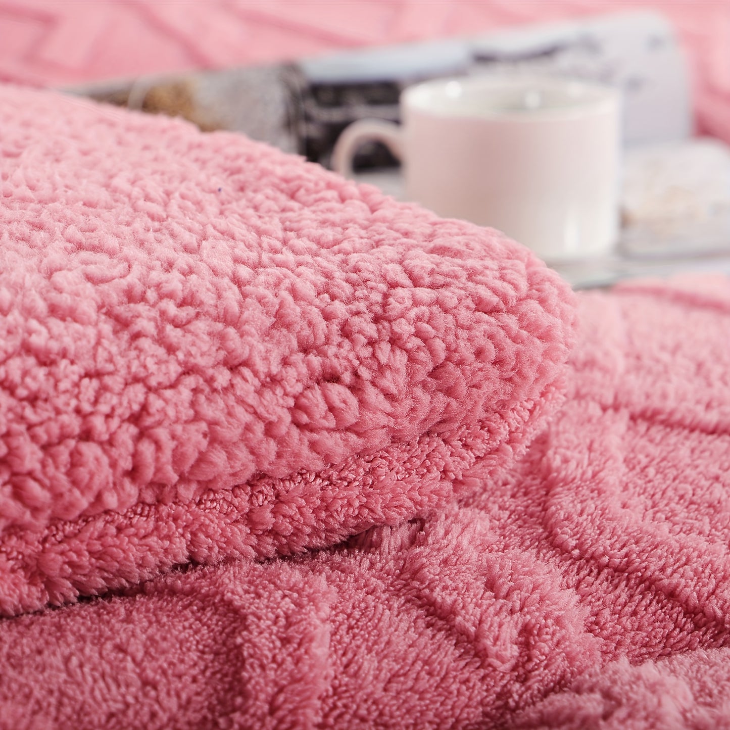 1 pz. Trapunta in Pile di Pelliccia Lussuosa - Biancheria da Letto Spessa, Calda e Ipoallergenica, Design Trapuntato Morbido per un Comfort Accogliente Tutto l'Anno, Trapunta Senza Copripiumino, Elementi Essenziali per la Camera da Letto, Comfort Domestic