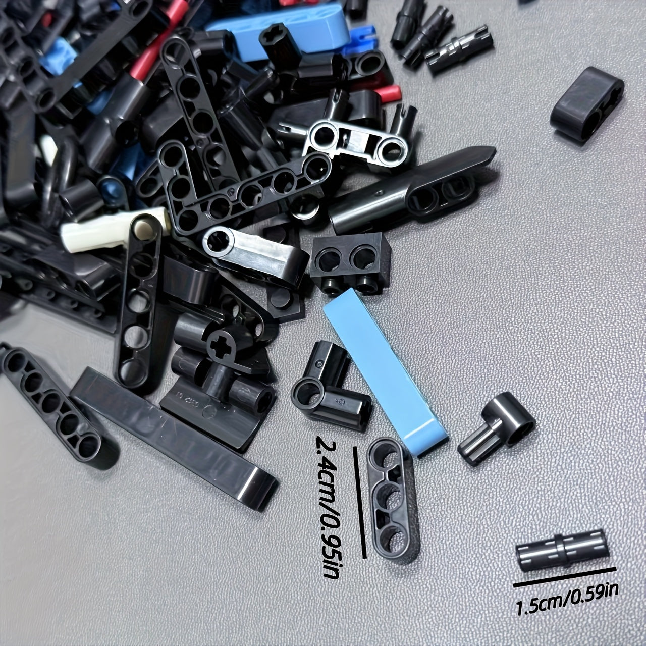 Kit di blocchi di costruzione tecnologici meccanici da 1200 pezzi, accessori per mattoni sfusi di piccole particelle (Trave forata/Braccio sottile/Braccio spesso/Bullone di collegamento/Pneumatico), decorazione per la camera da letto di casa, regalo perfe