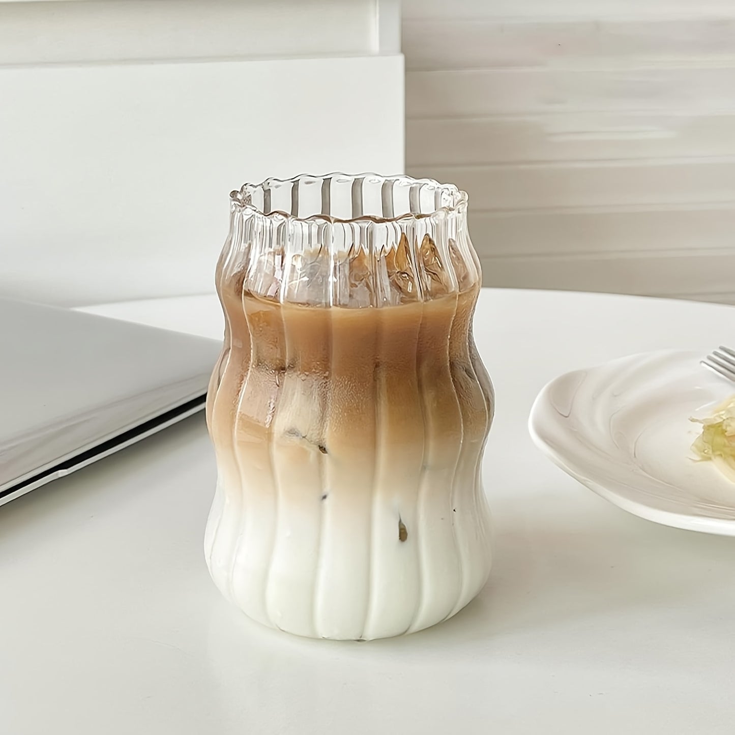 Magazzino Locale, Set di 6 Bicchieri a Strisce a Forma di Nuvola, Include 6 Cannucce, 530 ml/18 oz, Adatto per Bevande Calde/Fredde, Succo, Latte, Acqua, Gelato, Cocktail, Perfetto per Feste, Realizzato in Vetro Borosilicato, Lavabile in Lavastoviglie
