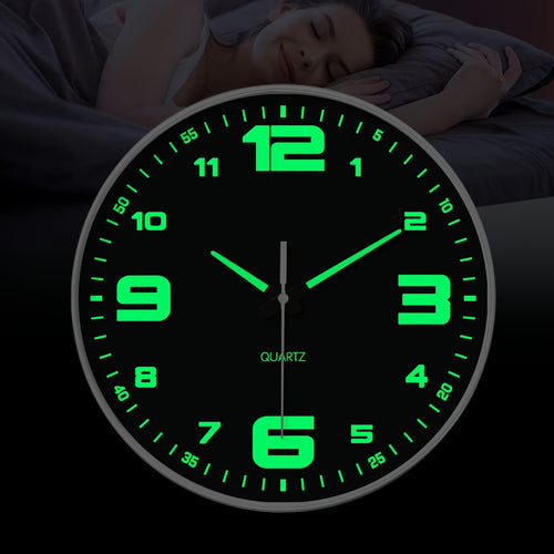 Orologio da parete silenzioso a 12 pollici con numeri che si illuminano al buio, numeri e lancette luminose che assorbono l'energia, 20,32-40,64 cm, in plastica senza ticchettio, a batteria, per soggiorno, camera da letto, ufficio, decorazioni da parete,