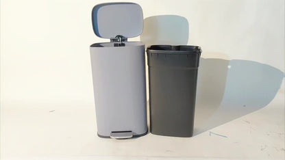 Cestino per la Raccolta dei Rifiuti di Cane in Acciaio Inossidabile da 30L, Bidone della Spazzatura con Chiusura Lenta e Secchiello Interno, Maniglia Inclusa, Resistente + Facile da Pulire + Antiodore, Adatto per Cortile, Cucina, Soggiorno, Ufficio