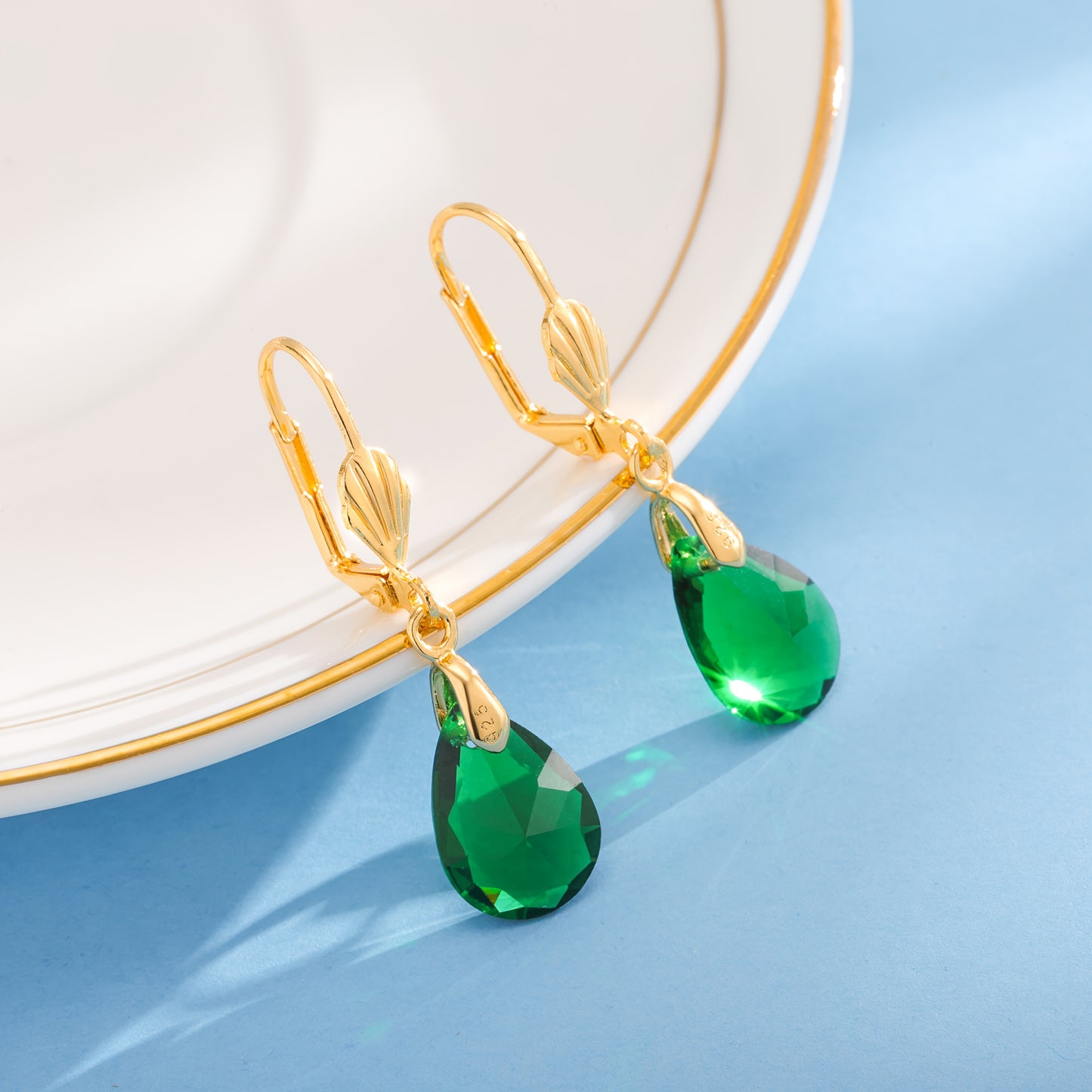 Magazzino Locale, Orecchini Pendenti da Donna in Argento Sterling 925 con Elegante Cristallo Artificiale Verde, Regalo Perfetto per San Valentino, Natale e Uso Quotidiano, Forniti con una Bellissima Scatola Regalo.