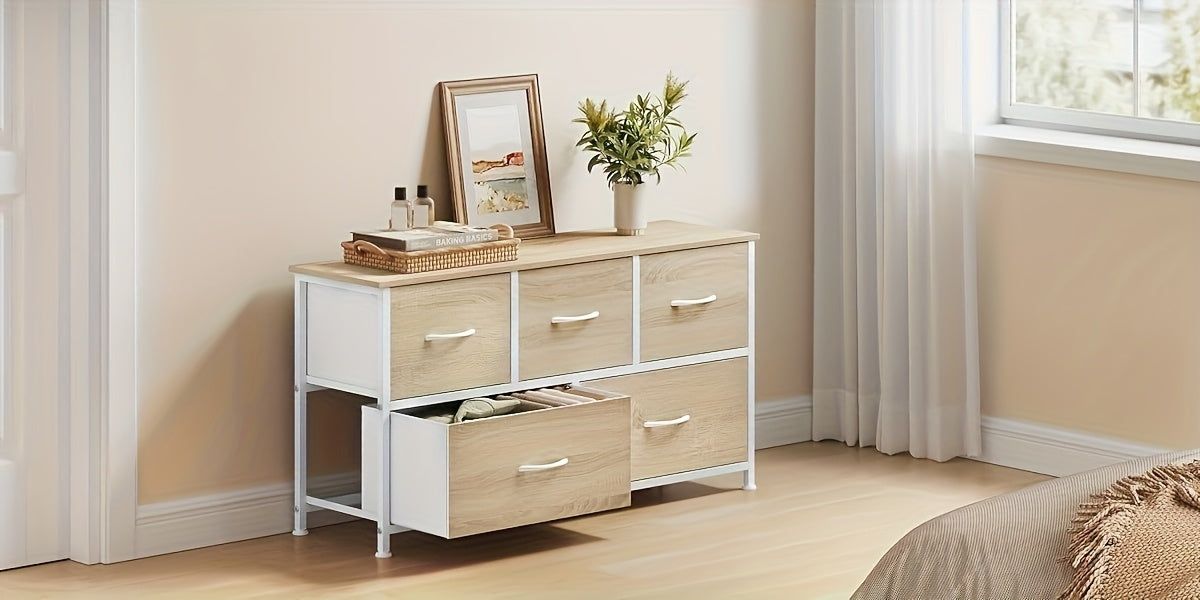1 pz Cassettiera, Mobile a Cassetti, Telaio in Metallo, Realizzata in Legno, 5 Cassetti in Tessuto Non Tessuto, Utilizzabile come Comodino, Credenza, Mobile TV, Adatta per Camera da Letto, Soggiorno, Corridoio, Multifunzionale, Contenitore per la Casa, Ca