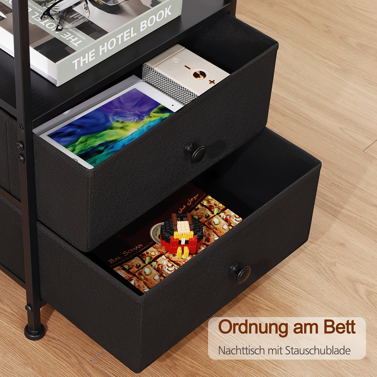 AMHANCIBLE Set Comodino 1/2 pezzi, Cassettiera in Tessuto con Dock di Ricarica, Tavolino da Letto, Comodino con Due Cassetti in Tessuto, Comodino Piccolo per Camera da Letto, Comodino a Quattro Ripiani, Adatto per Camera da Letto, Soggiorno. Nero, Marrone