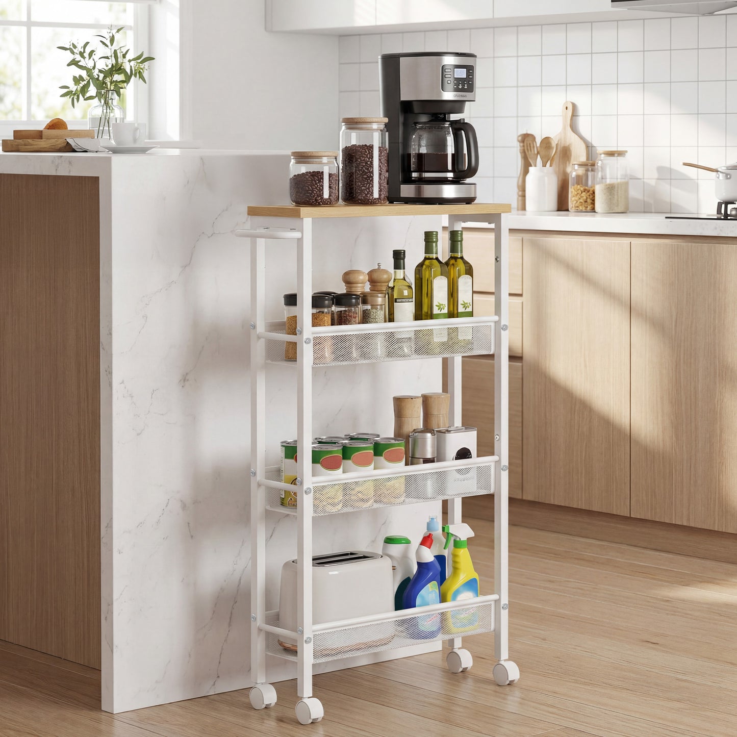 Carrello multiuso con rotelle, design sottile, si inserisce perfettamente negli spazi della cucina. Adatto per l'uso vicino alle cappe aspiranti, nei bagni e accanto ai frigoriferi.