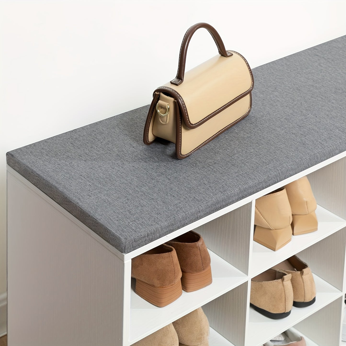 Unità porta scarpe con panca a 10 scomparti, divanetto imbottito, guardaroba a parete con 9 ganci e scarpiera adatta per corridoi, ingressi e camere da letto in bianco