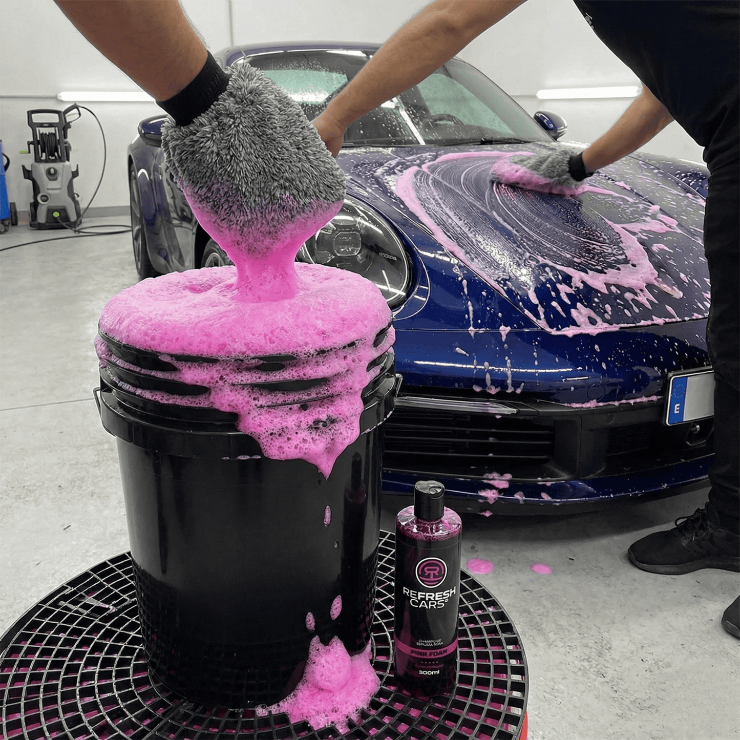 Refresh Cars Pink Foam 500ml - Shampoo Attivo Schiuma Rosa per Prelavaggio e Lavaggio Manuale Auto - Pulizia Profonda