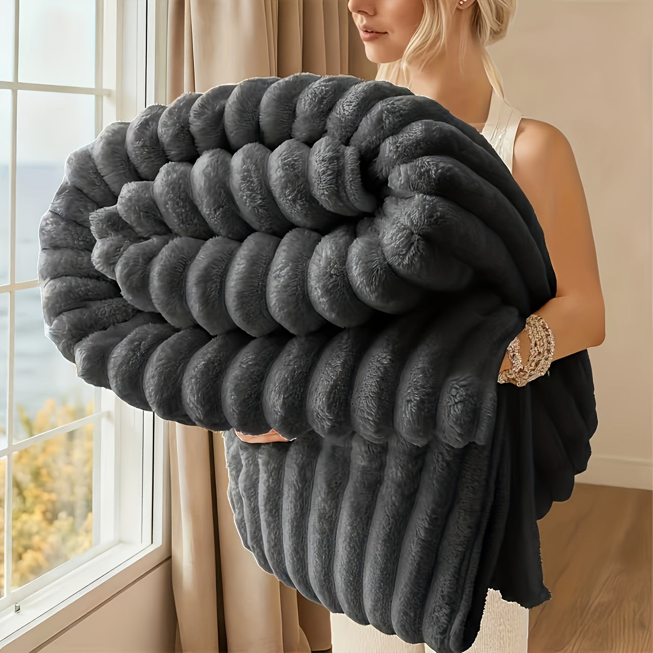 Coperta Morbida in Finta Pelliccia di Coniglio, Delicata sulla Pelle, Comfort Tutto l'Anno. Elegante Design a Strisce Adatta per Divani, Viaggi, Campeggio o Uso in Ufficio. Lavabile in Lavatrice per una Facile Cura, Ideale per Uso Interno ed Esterno. Un R