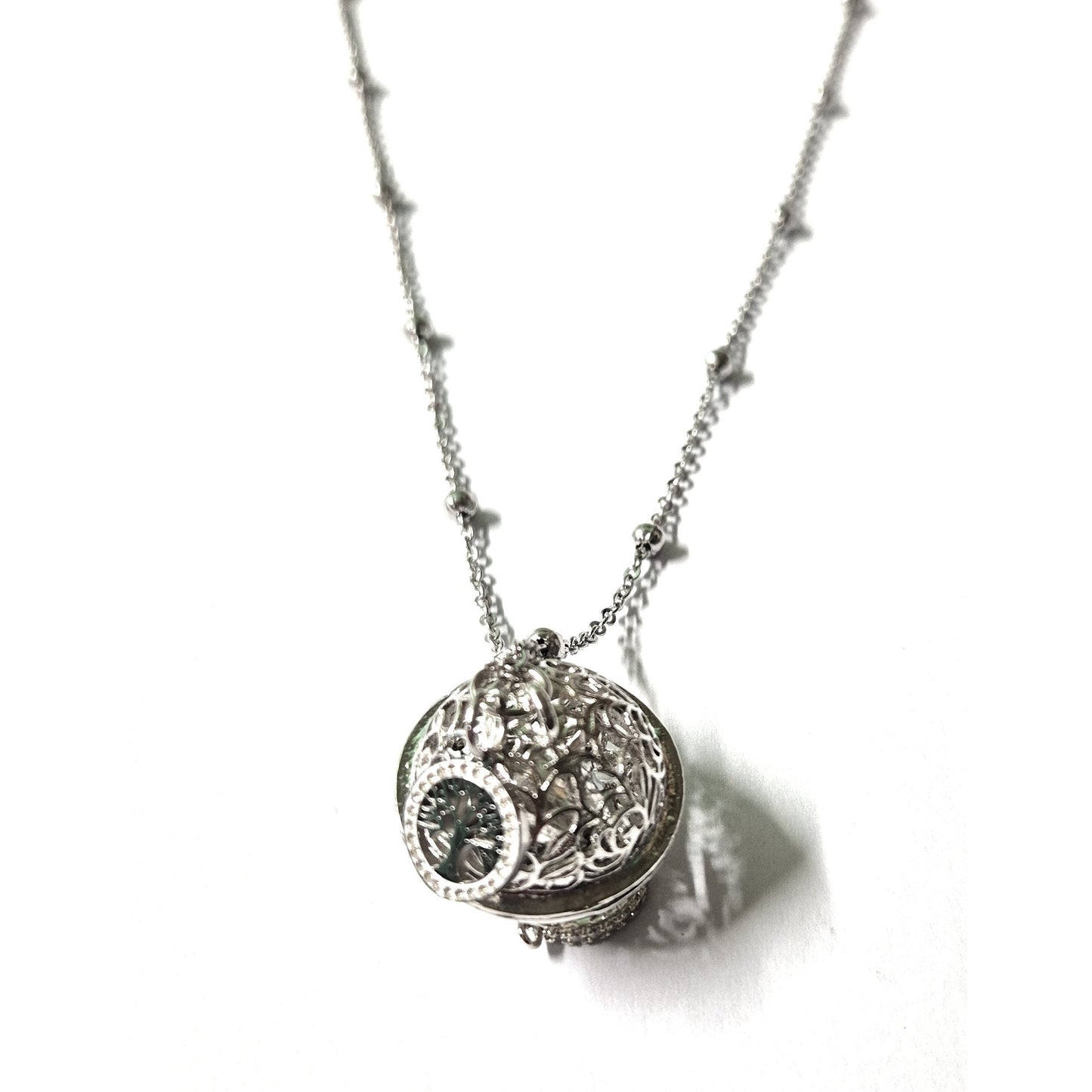 Collana donna in acciaio con pendente richiamo degli angeli colore argento