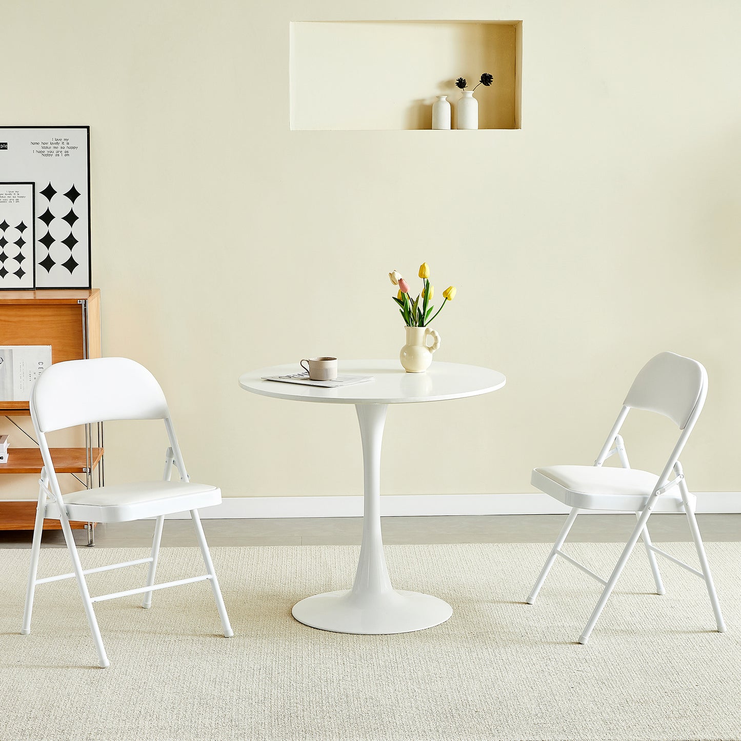 Set di 2 sedie pieghevoli MCC Direct, realizzate in pelle sintetica, con struttura in metallo e sedile imbottito, facili da piegare e conservare per casa, ufficio, sala da pranzo e ricevimento.