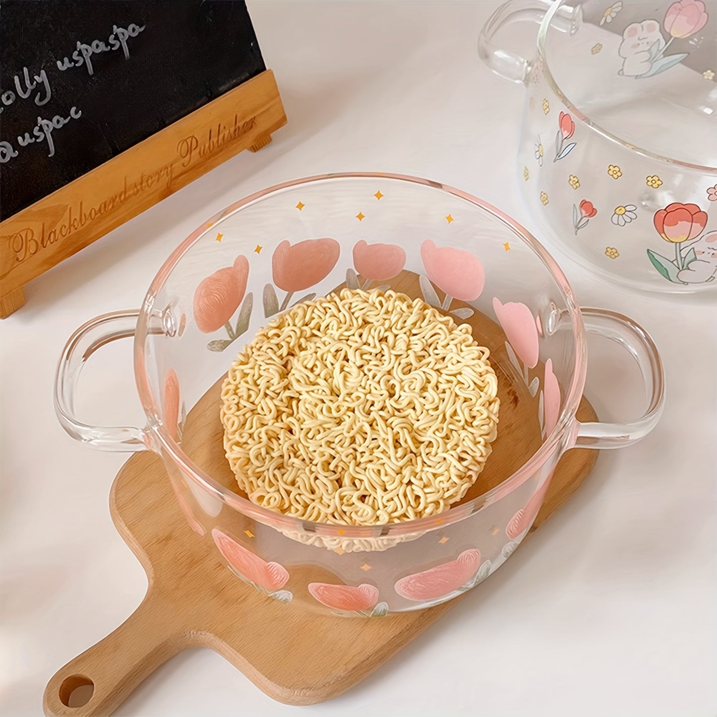 1 pezzo di pentola in vetro stampata con tulipani da 1500ml/50.7oz. Realizzata in vetro borosilicato, adatta per fornelli a gas, fornelli portatili e a cartuccia, non adatta per piastre a induzione, pentolino piccolo con doppie maniglie