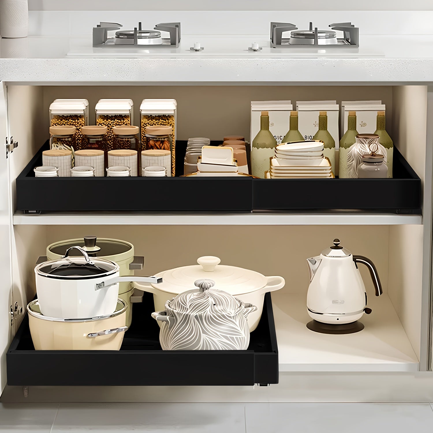 Organizzatore Espandibile per Armadi con Pellicola Adesiva, Larghezza Regolabile da 31cm a 52cm, Cassetto in Metallo Resistente per Pensili di Base, Dispensa e Bagno, Bianco & Nero, Meccanismo Scorrevole Fluido, Facile Installazione, Offerta HOT Devesante