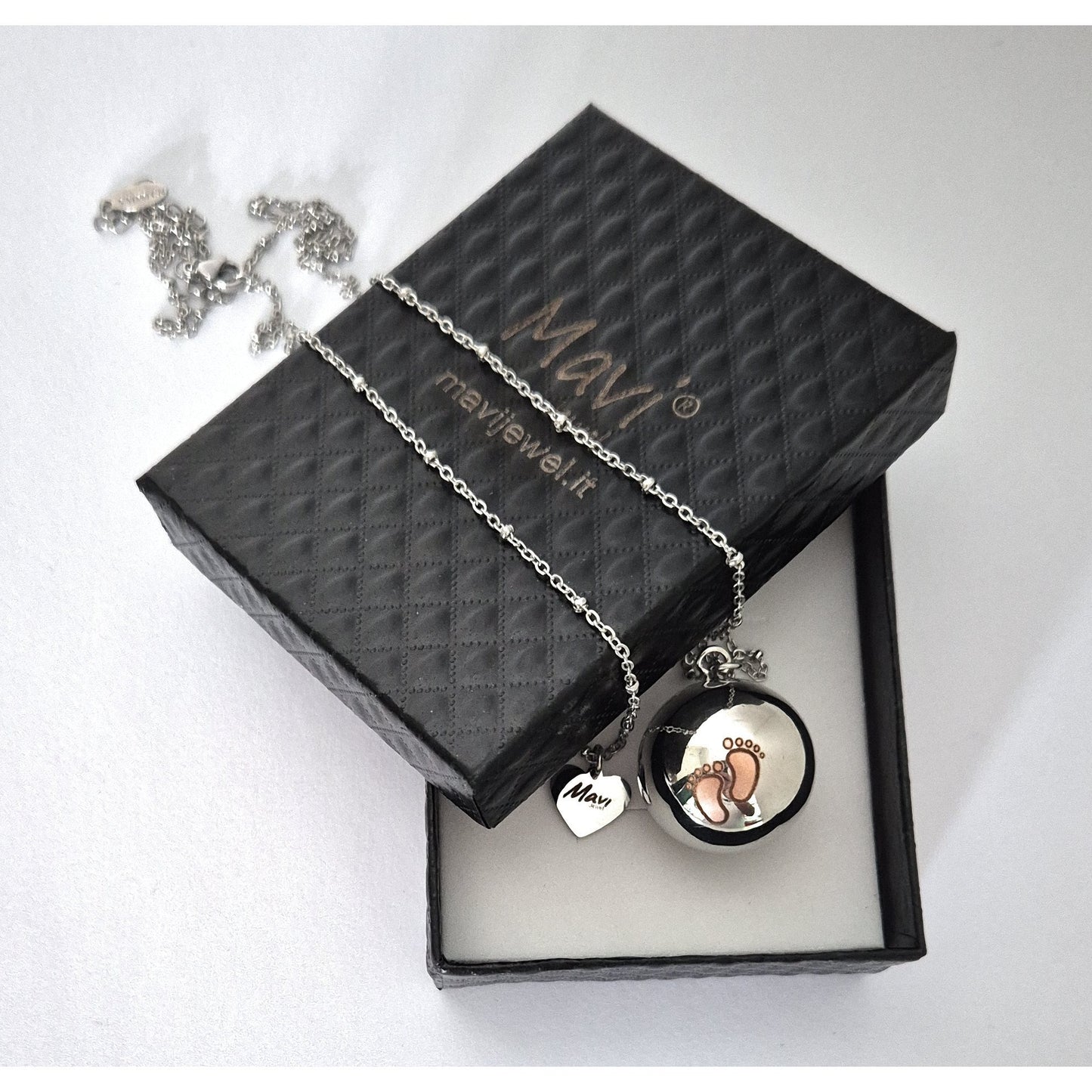 Collana chiama angeli con sfera incisa a laser