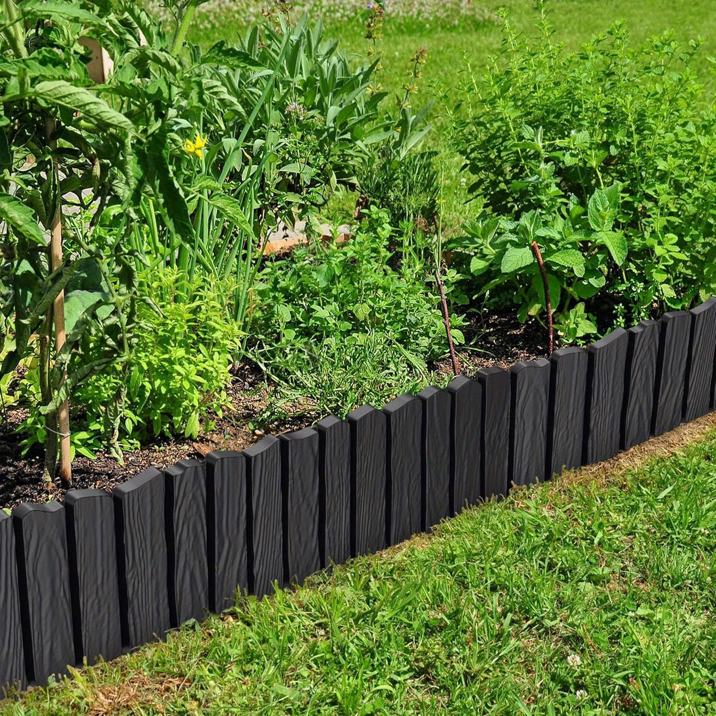 Recinzione da giardino in plastica con bordo a grana legno finto e chiodi da terra 10 cm per delimitare prato o aiuola