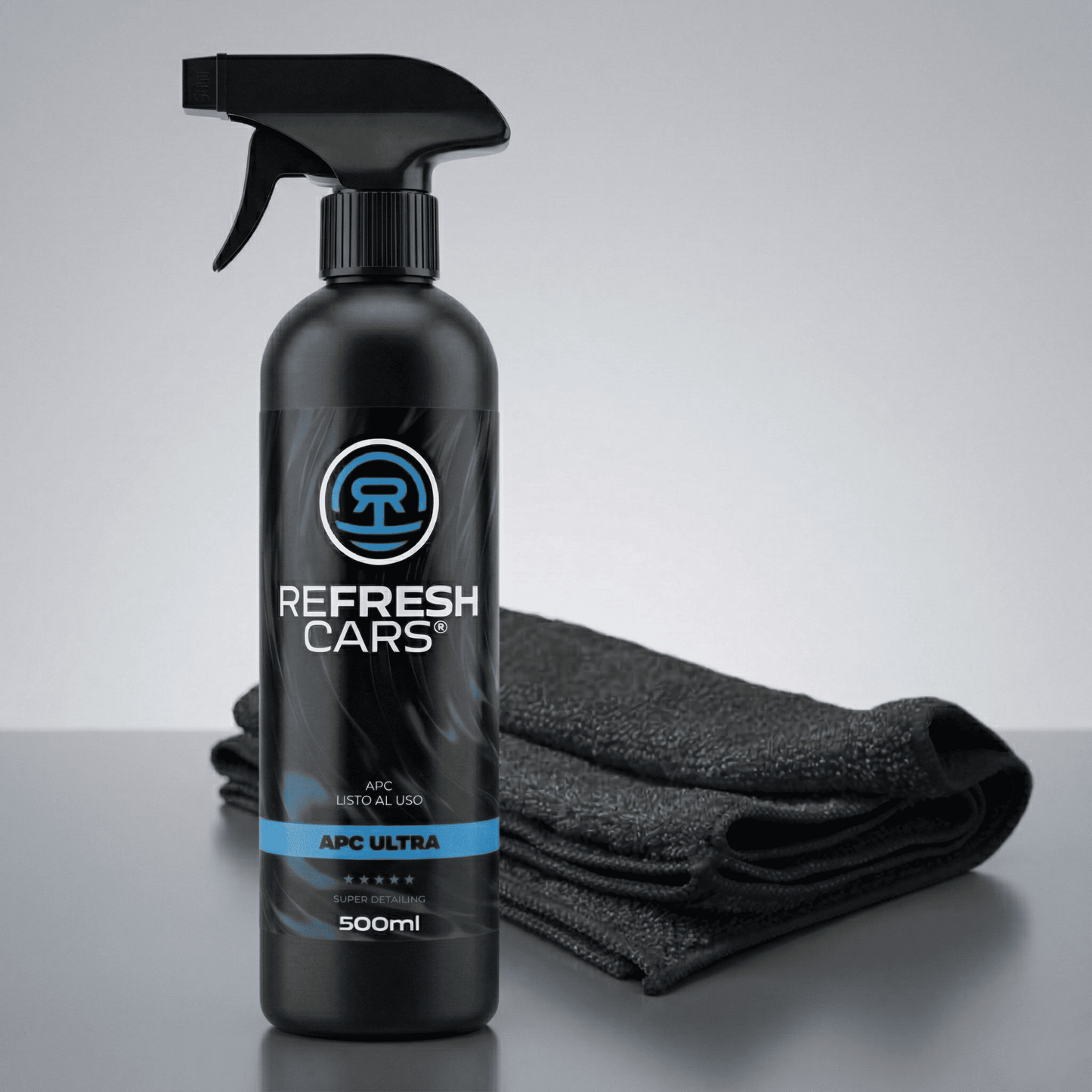 Detergente Auto APC Ultra Refresh Cars 500ml - Pulitore Universale Professionale Interni - Cuoio, Cruscotto, Plastica, Tessuti e Motore - Kit con Panno Microfibra