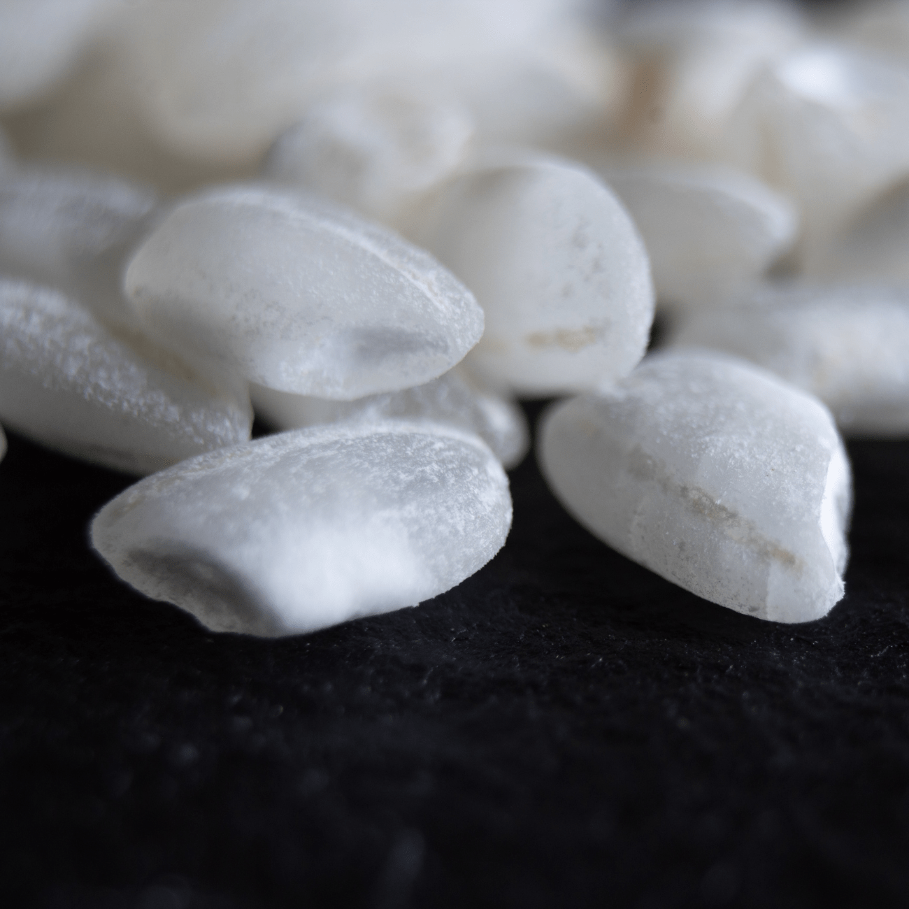 Cera di Paraffina Naturale per Candele Aromatiche in Sacchetto da 1Kg, Kit Fai da Te per Creare Candele, Cera Bianca a Forma di Perla per Candele