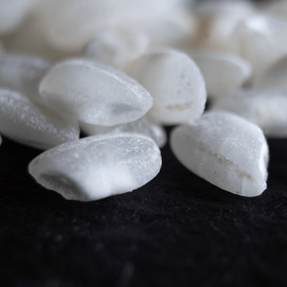 Cera di Paraffina Naturale per Candele Aromatiche in Sacchetto da 1Kg, Kit Fai da Te per Creare Candele, Cera Bianca a Forma di Perla per Candele