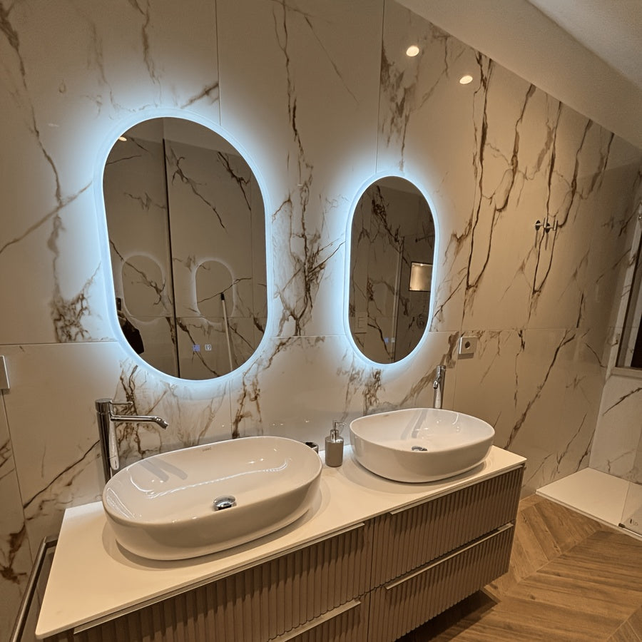 Specchio da bagno smart da 80 cm x 50 cm, specchio da bagno a parete con luci LED, luminosità regolabile, funzione demister, doppio controllo touch, set di mobili per il bagno