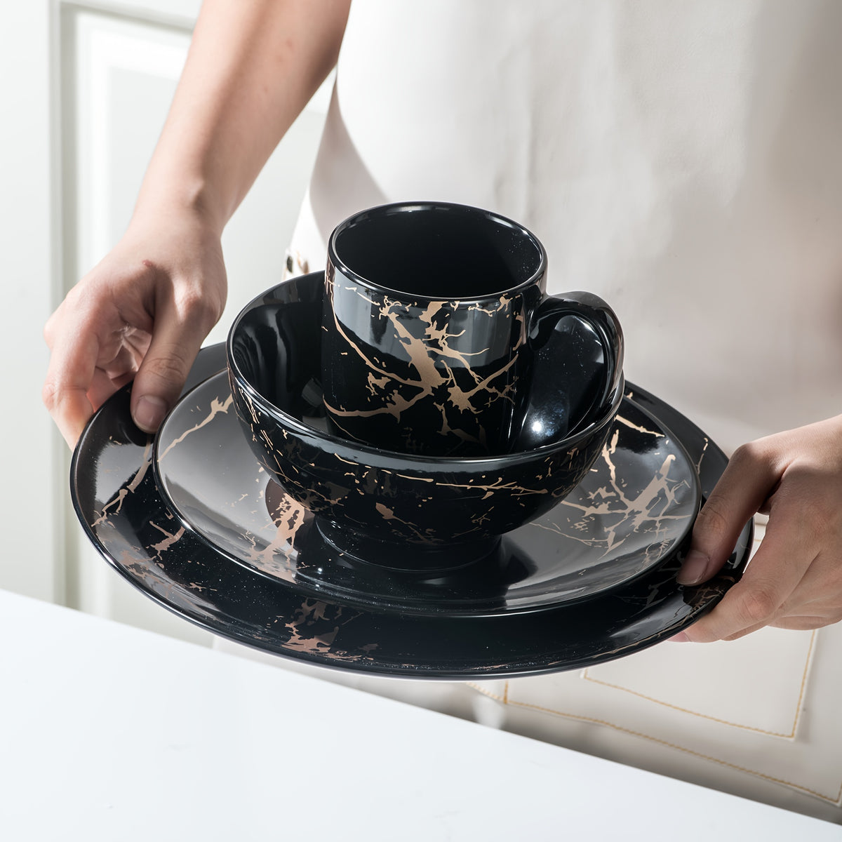 Set di stoviglie, lavabile in lavastoviglie e adatto a microonde per zona pranzo e cucina – vista dettagliata 2